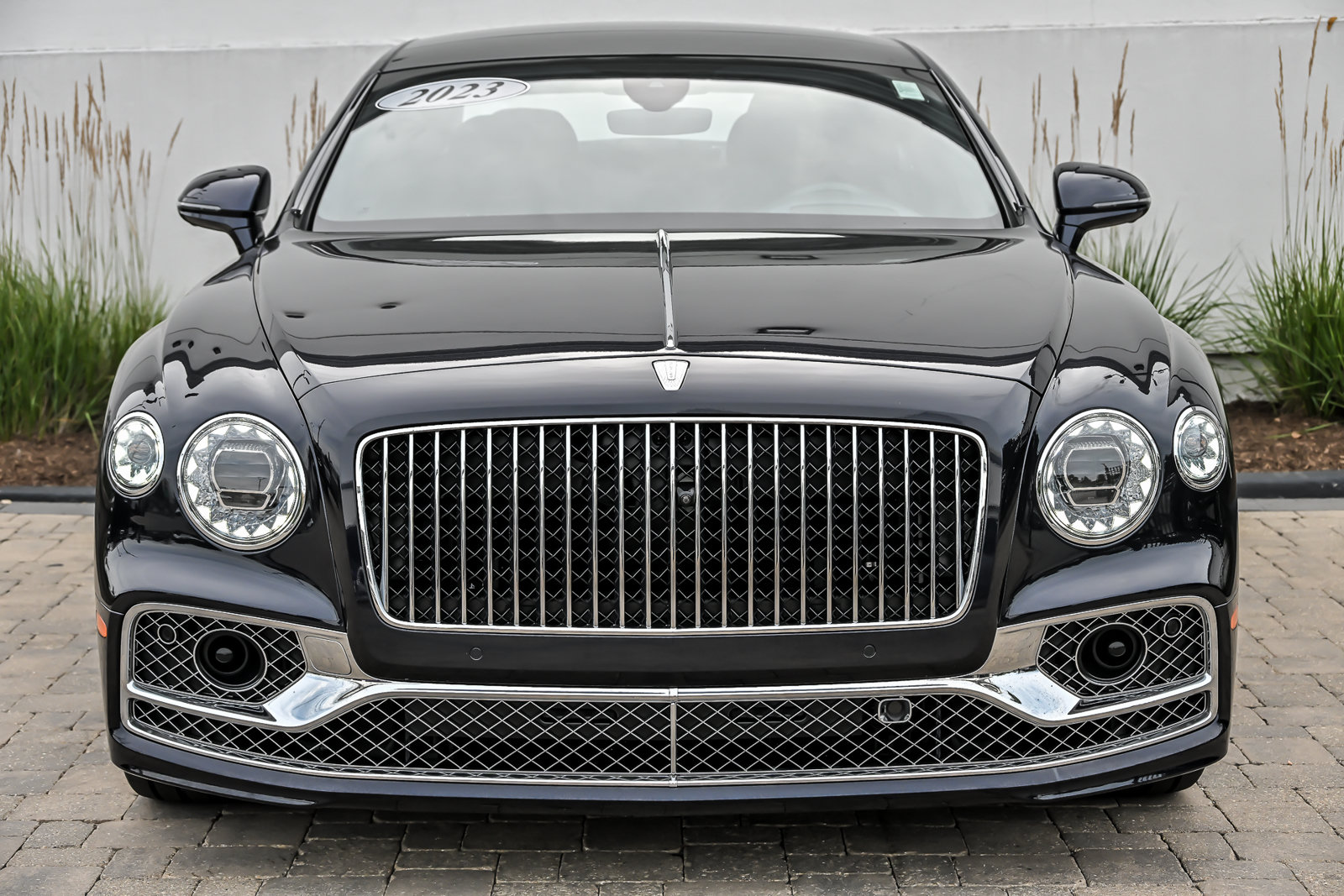 Certified 2023 Bentley Flying Spur Plug-In Hybrid AWD/4WD image 4