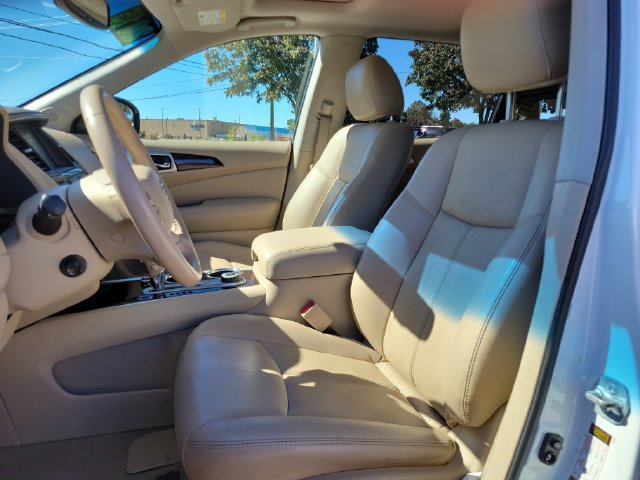 Used 2015 Nissan Pathfinder Platinum w/ Cargo Package FWD image 5