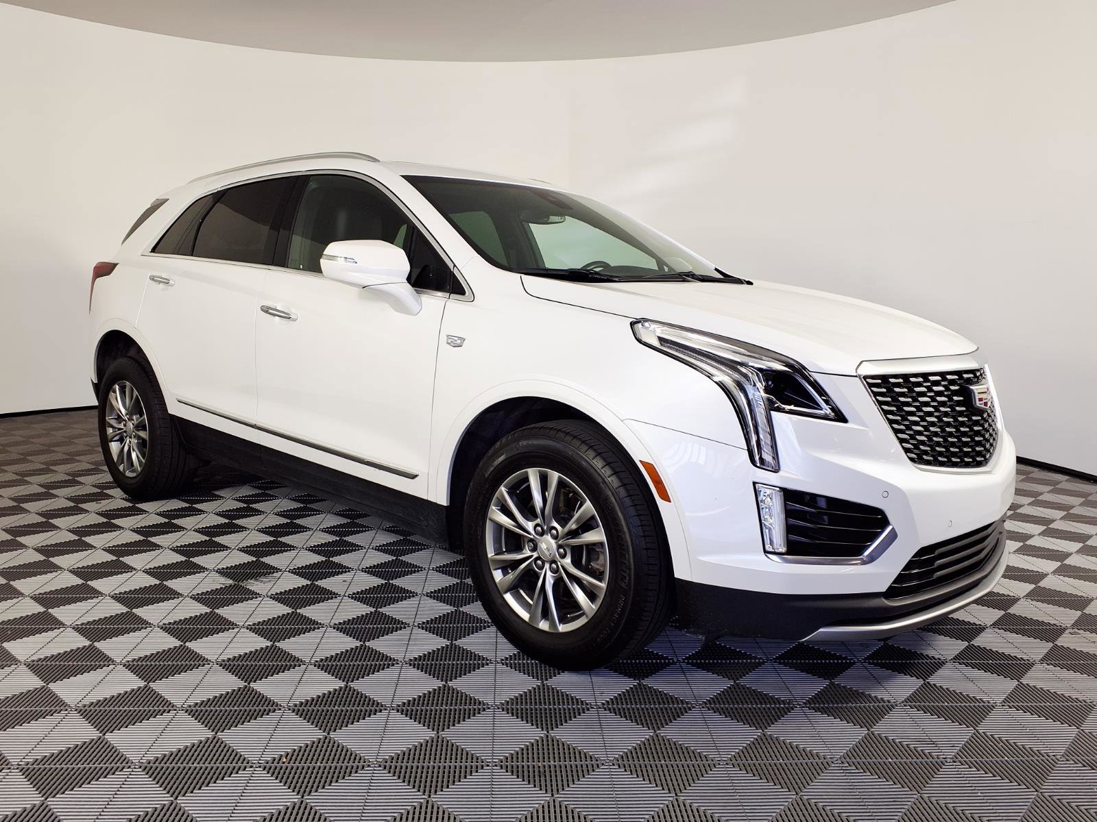Certified 2023 Cadillac XT5 Premium Luxury w/ LPO, Floor Liner Package FWD image 3