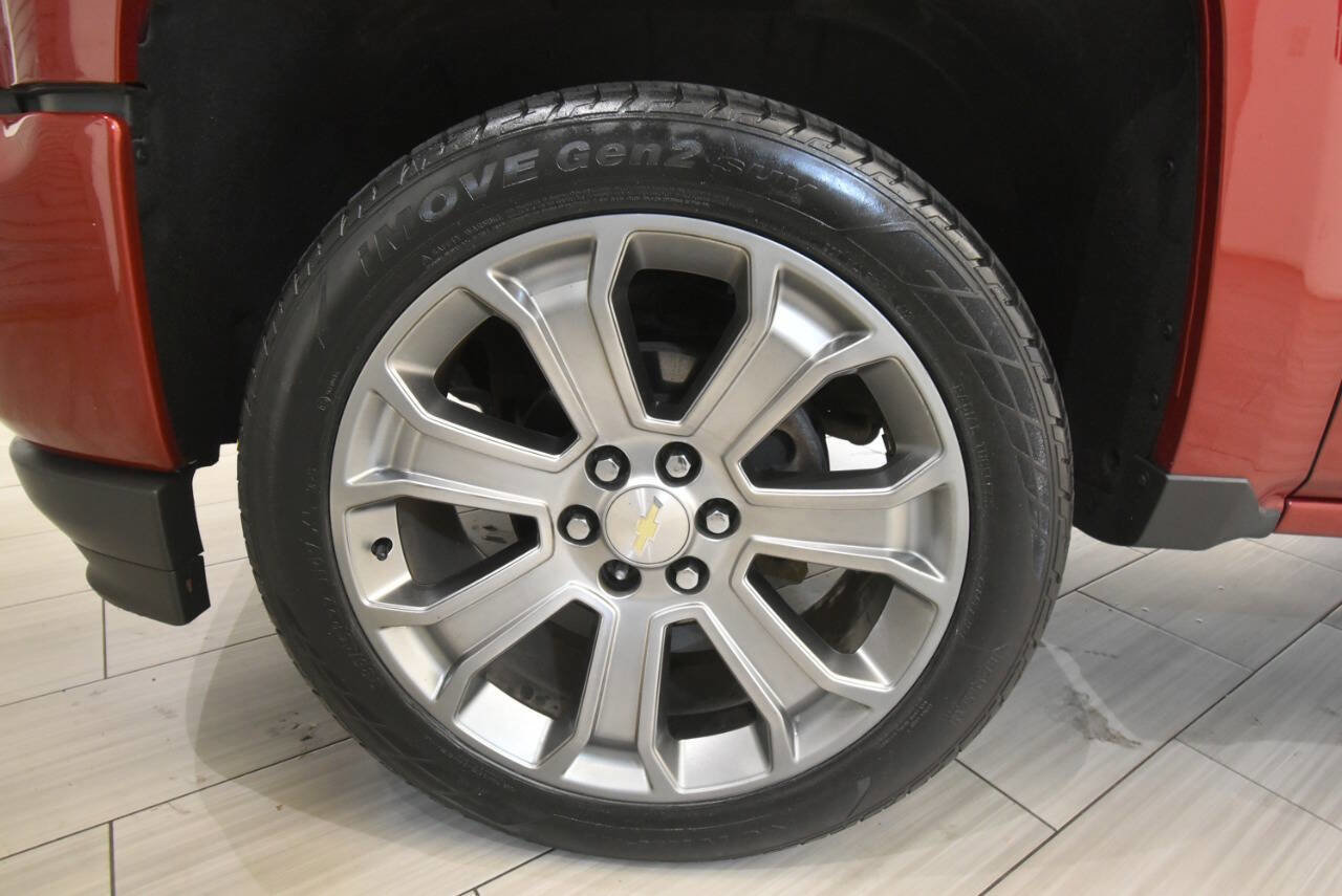 Used 2018 Chevrolet Silverado 1500 LT w/ All Star Edition AWD/4WD image 12