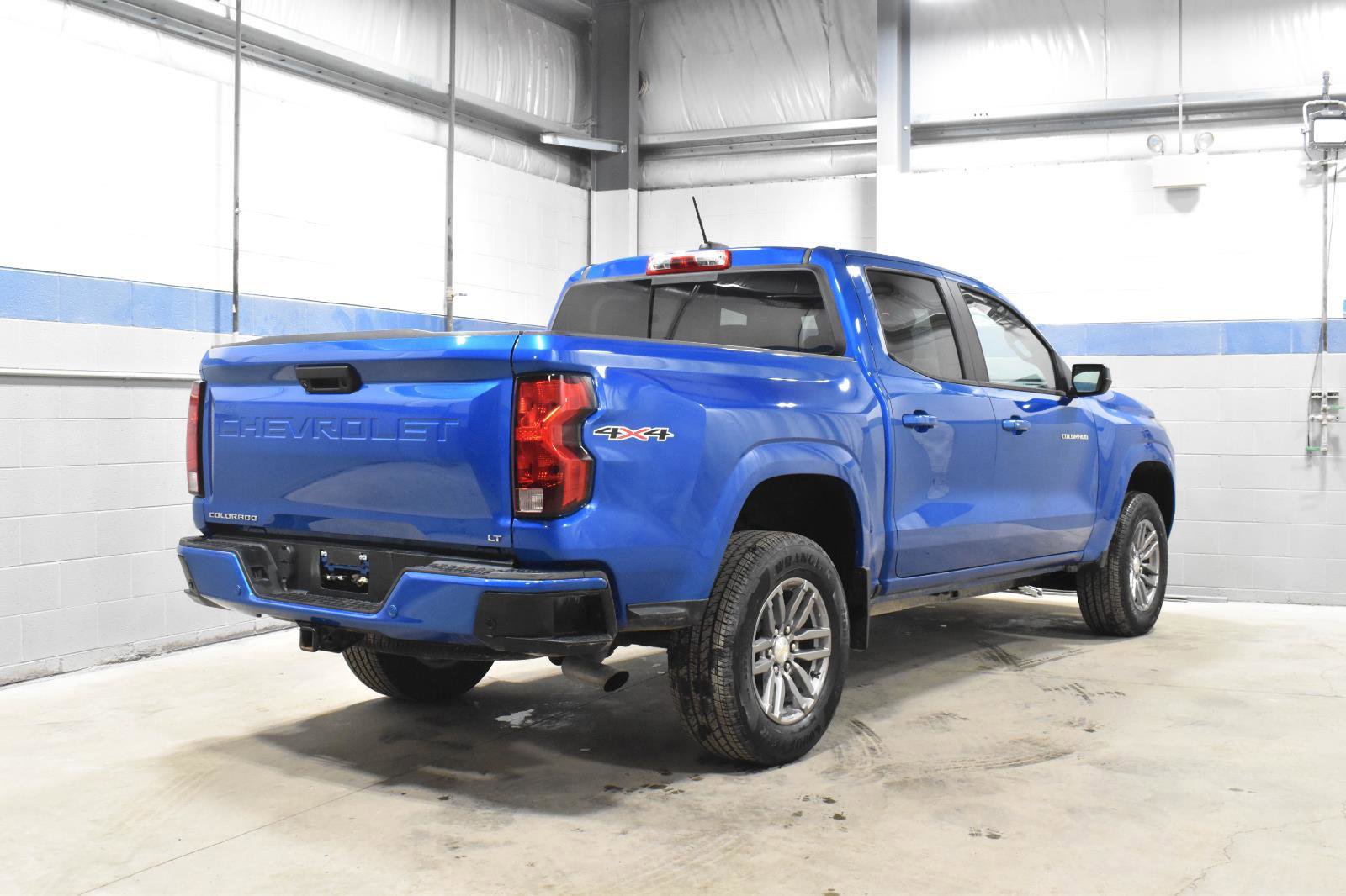 Used 2023 Chevrolet Colorado LT w/ LT Convenience Package II image 27