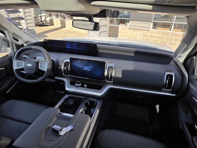 New 2025 Ford Expedition Max Platinum w/ Driver's Package image 16