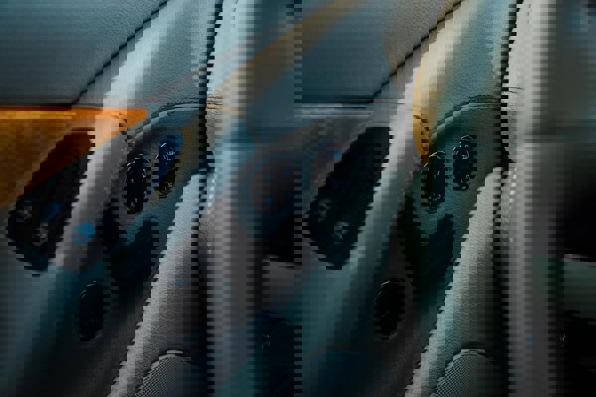 Used 2005 Mercedes-Benz SL 500 image 14