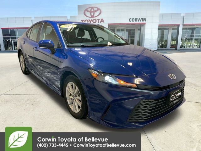 Used 2025 Toyota Camry LE image 2