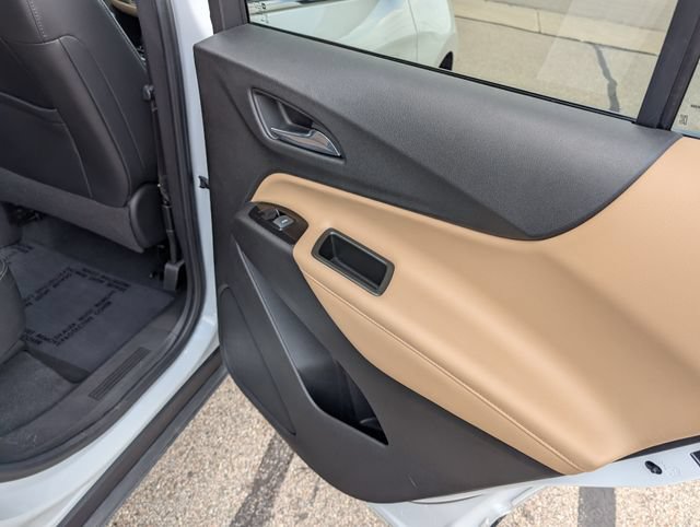 Used 2022 Chevrolet Equinox Premier AWD/4WD image 7