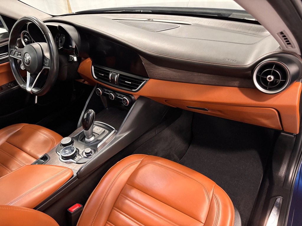 Used 2017 Alfa Romeo Giulia Ti w/ Lusso Package image 17
