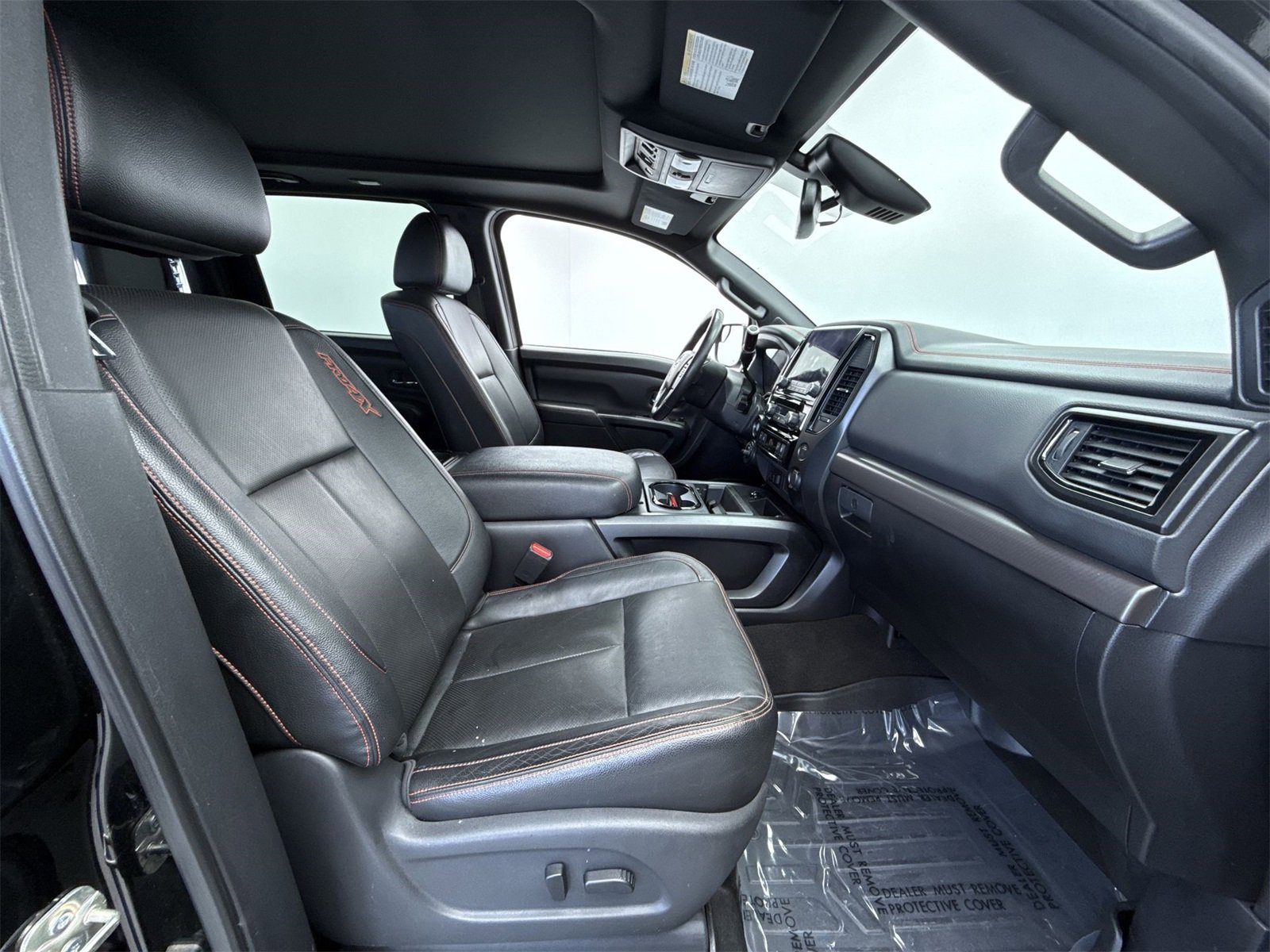 Used 2020 Nissan Titan PRO-4X w/ Pro-4x Convenience Package image 15