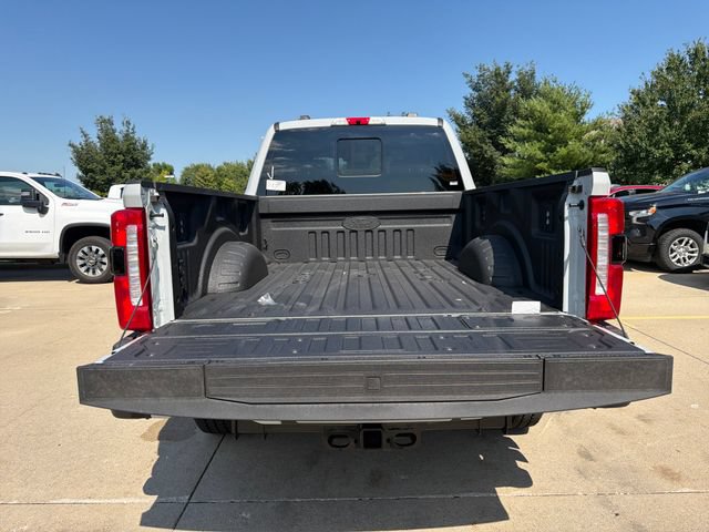 New 2026 Ford F250 Lariat w/ Black Appearance Package AWD/4WD image 7