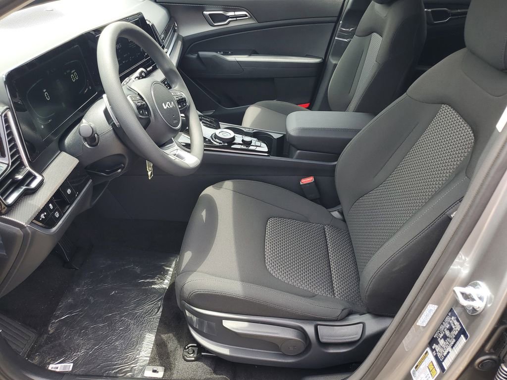New 2025 Kia Sportage LX FWD image 5
