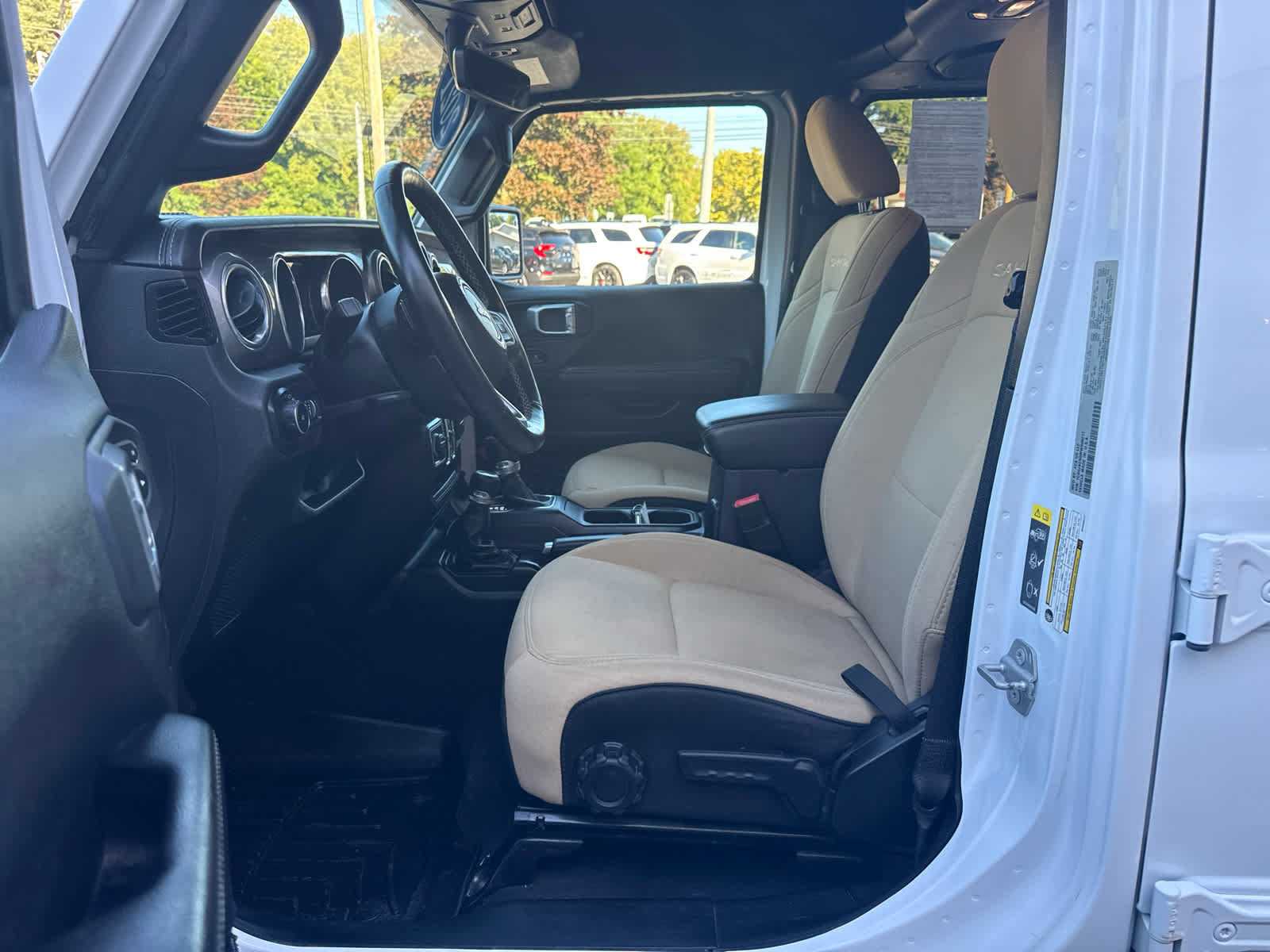 Certified 2021 Jeep Wrangler Unlimited Sahara AWD/4WD image 15