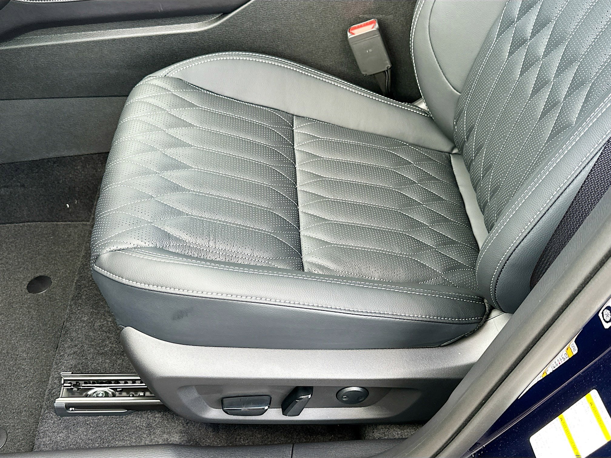 New 2026 Mitsubishi Outlander SEL image 14