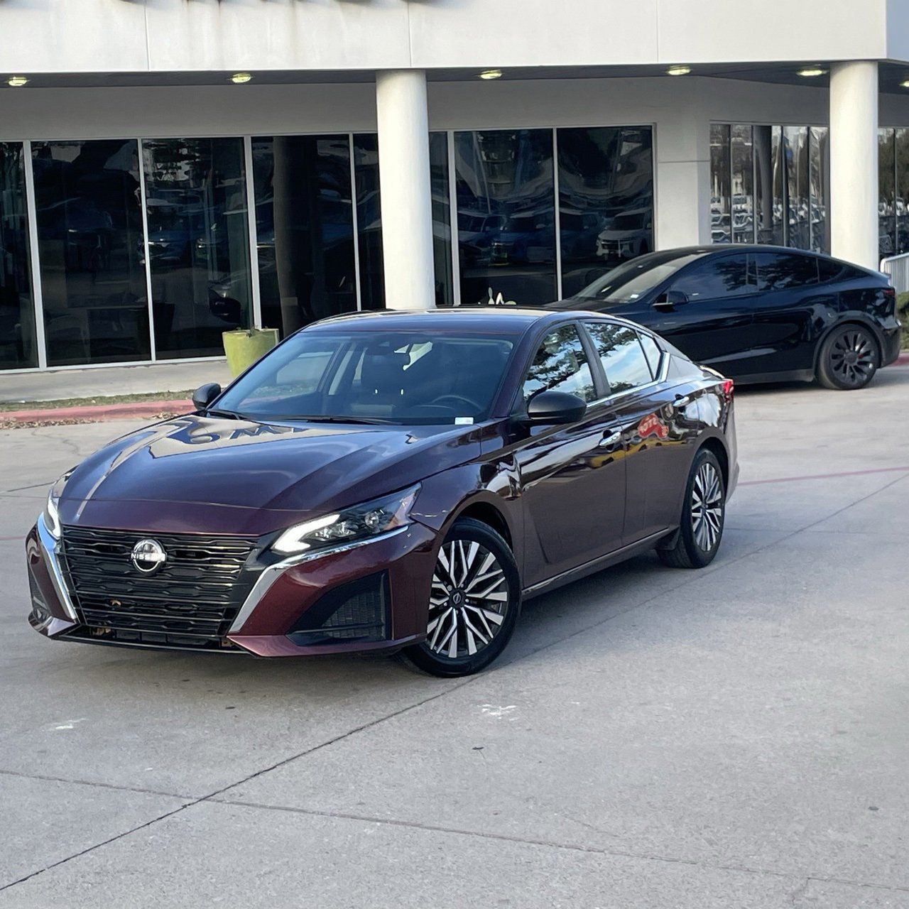 Used 2024 Nissan Altima 2.5 SV image 9