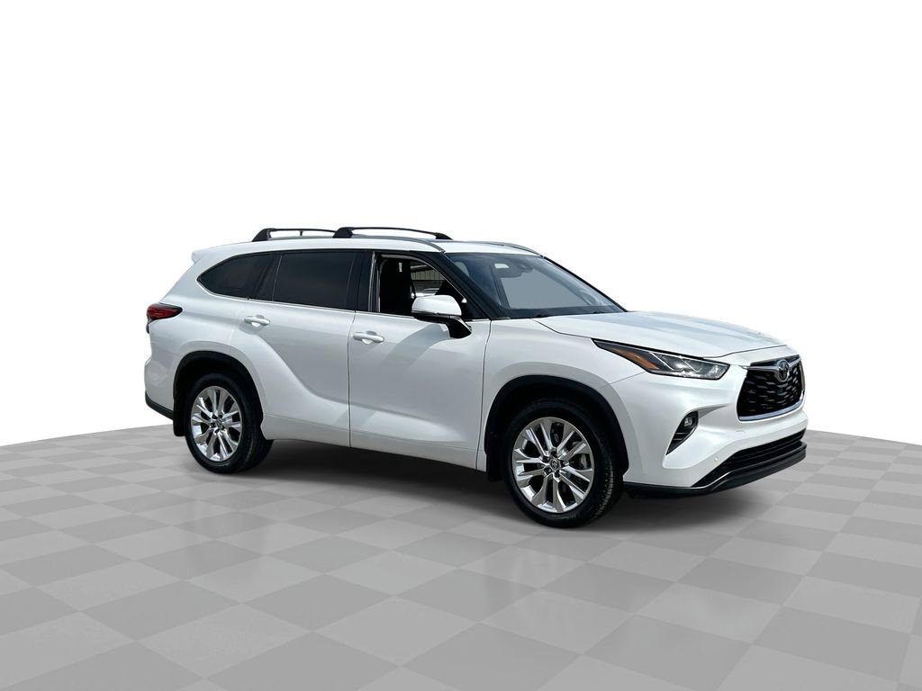 Used 2023 Toyota Highlander Limited AWD/4WD image 2