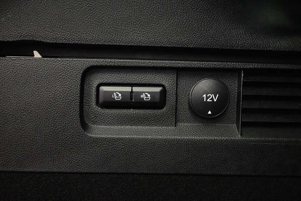 Used 2023 Lincoln Nautilus FWD w/ Premium Package image 33