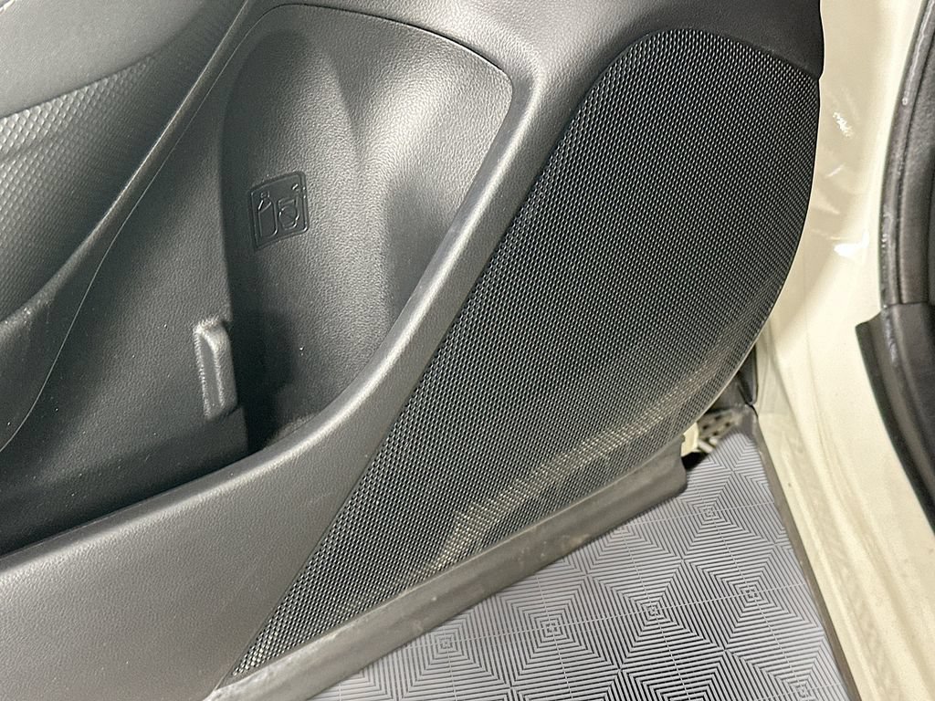 Used 2020 Subaru Forester Premium AWD/4WD image 24