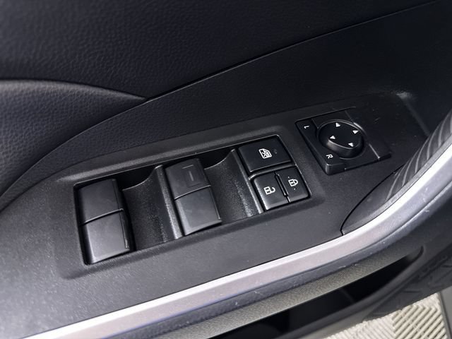 Used 2023 Toyota RAV4 LE AWD/4WD image 24