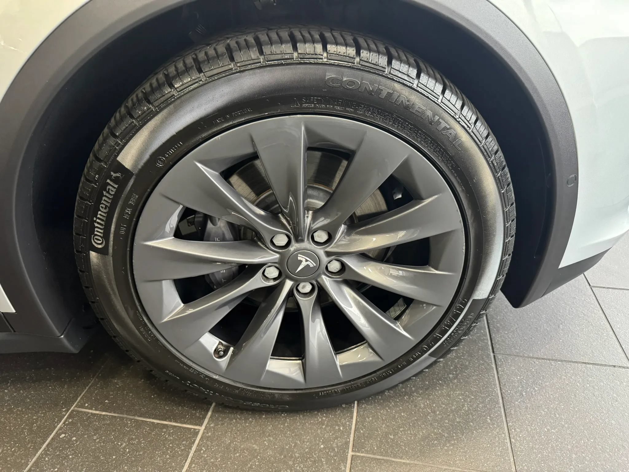 Used 2018 Tesla Model X 75D AWD/4WD image 28