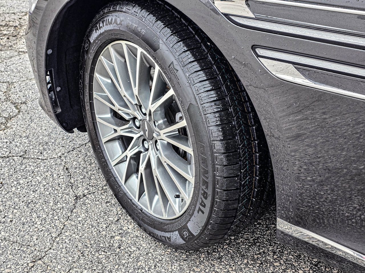 Used 2023 Genesis G80 2.5T image 8