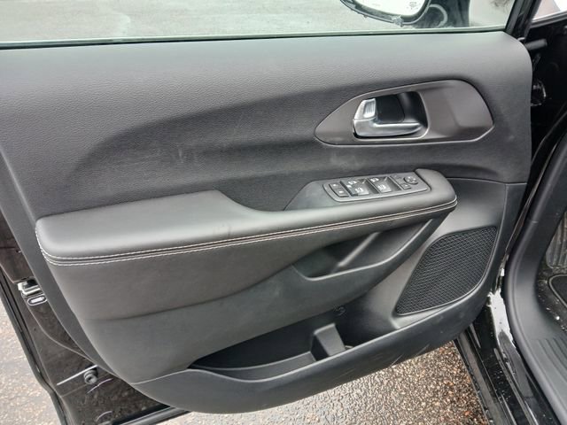 New 2026 Chrysler Voyager LX FWD image 7