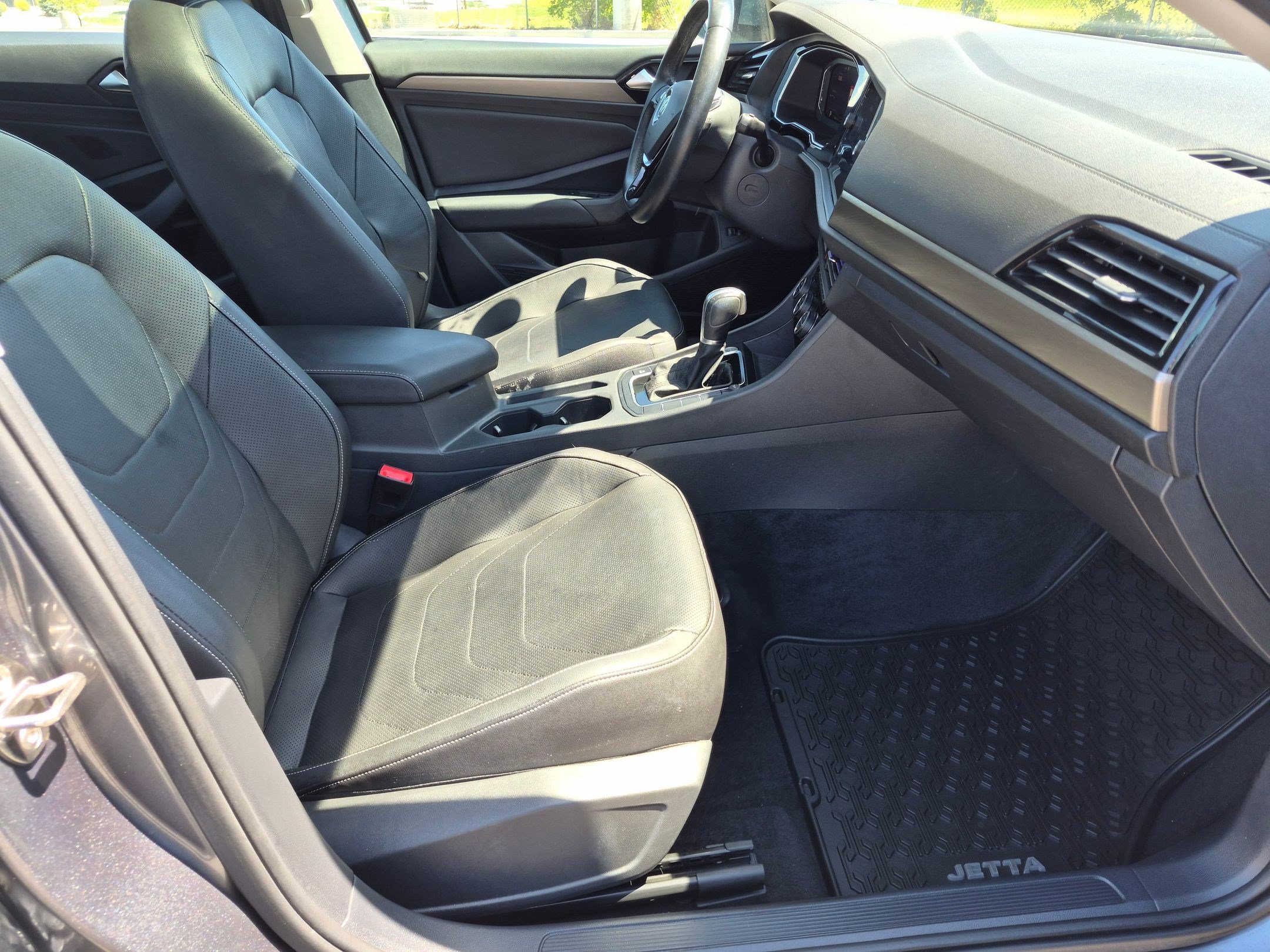 Used 2019 Volkswagen Jetta SEL Premium FWD image 33