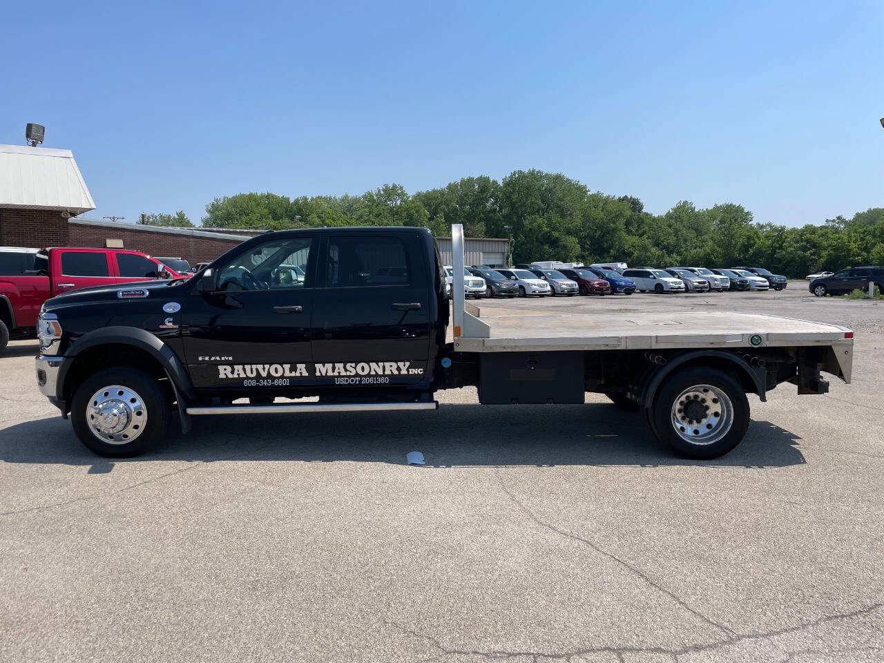 Used 2020 RAM 5500 Tradesman w/ Chrome Appearance Group image 2