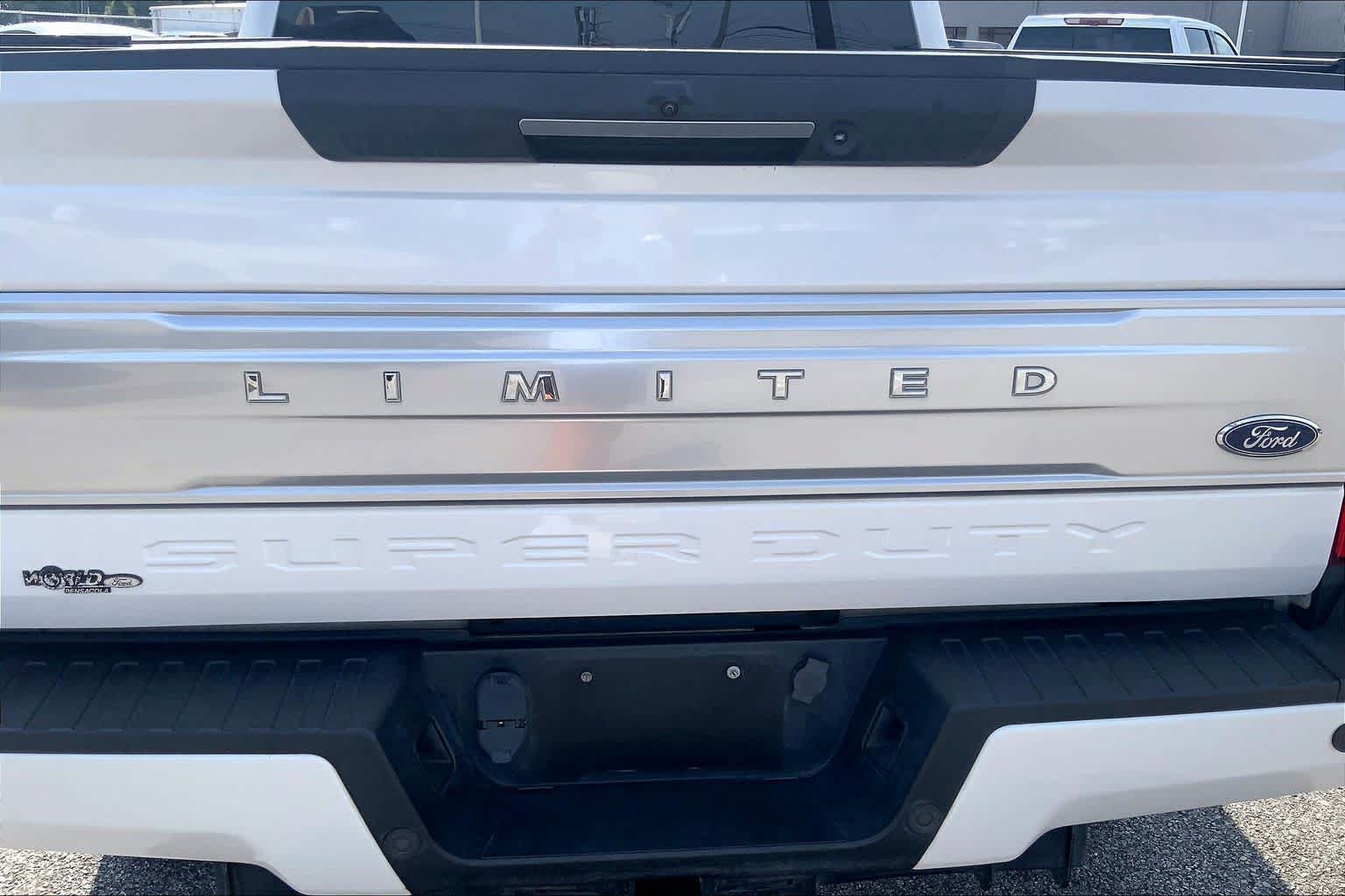 Used 2019 Ford F250 Limited w/ FX4 Off-Road Package AWD/4WD image 10