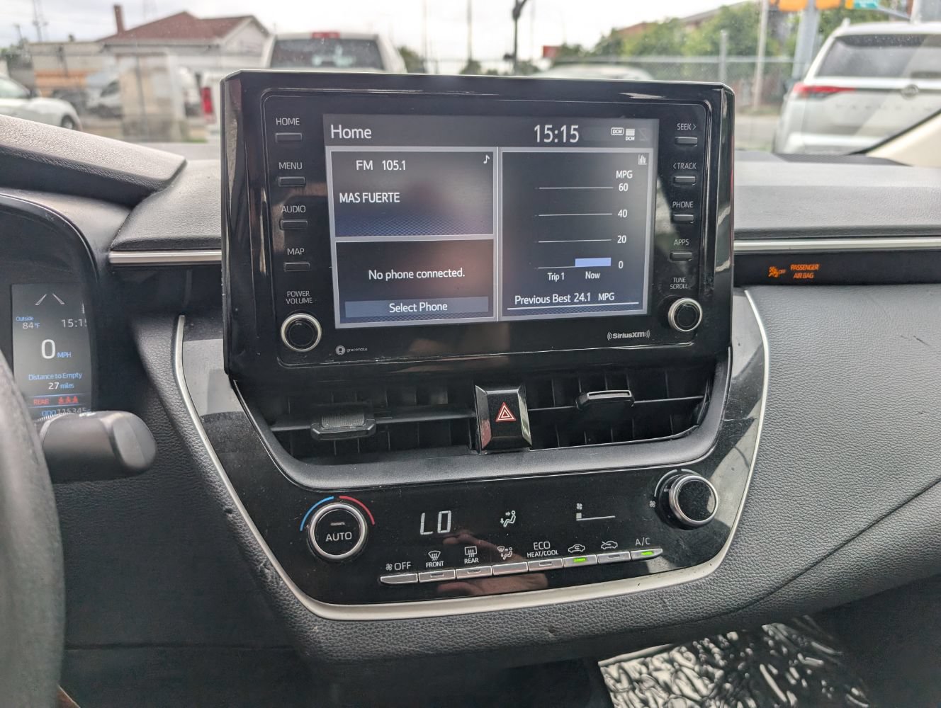 Used 2022 Toyota Corolla LE FWD image 22