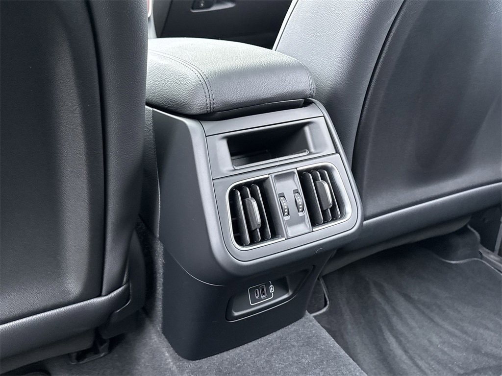 New 2024 Maserati Grecale GT image 22