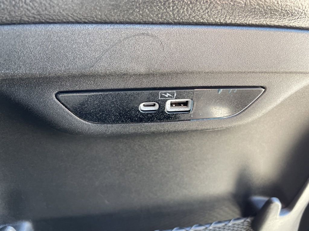 Used 2022 Chrysler Pacifica Touring-L FWD image 35