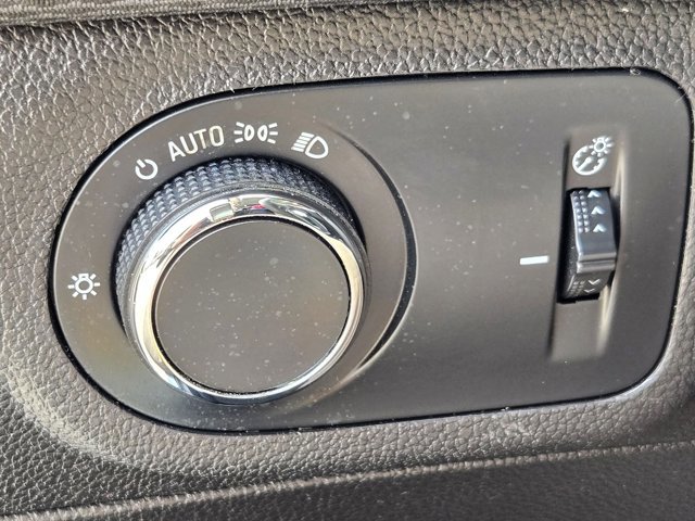 Used 2018 Chevrolet Cruze LT FWD image 10