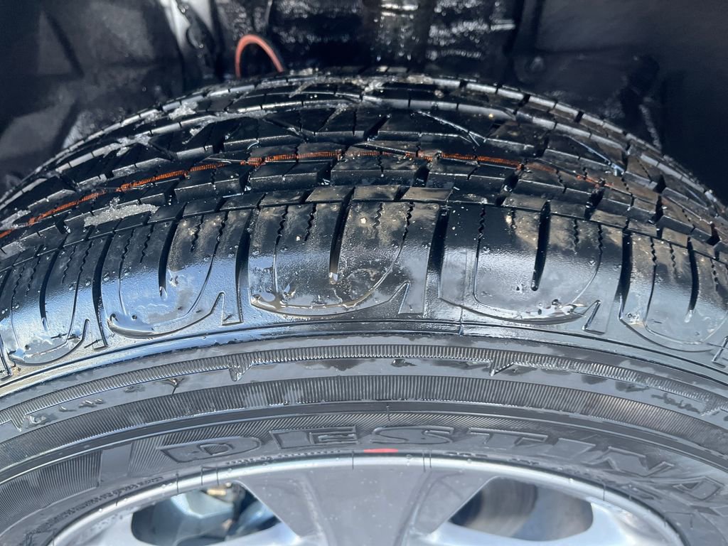 New 2025 Toyota RAV4 XLE image 27