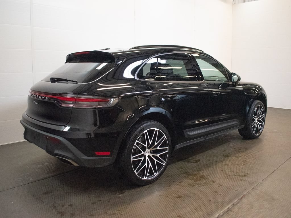 Certified 2026 Porsche Macan AWD/4WD image 10