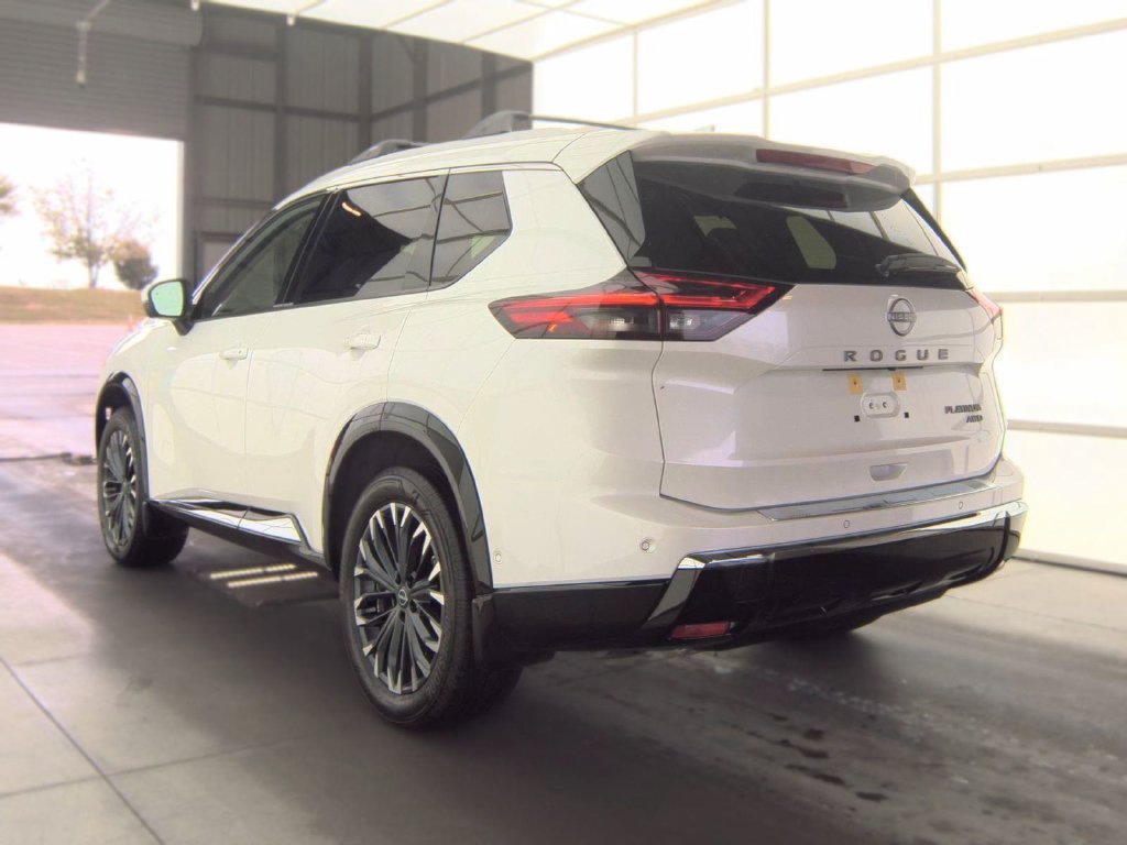 Certified 2026 Nissan Rogue Platinum w/ Platinum Premium Package AWD/4WD image 4