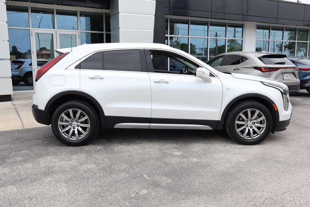 Used 2022 Cadillac XT4 Premium Luxury w/ Enhanced Visibility Package FWD image 10