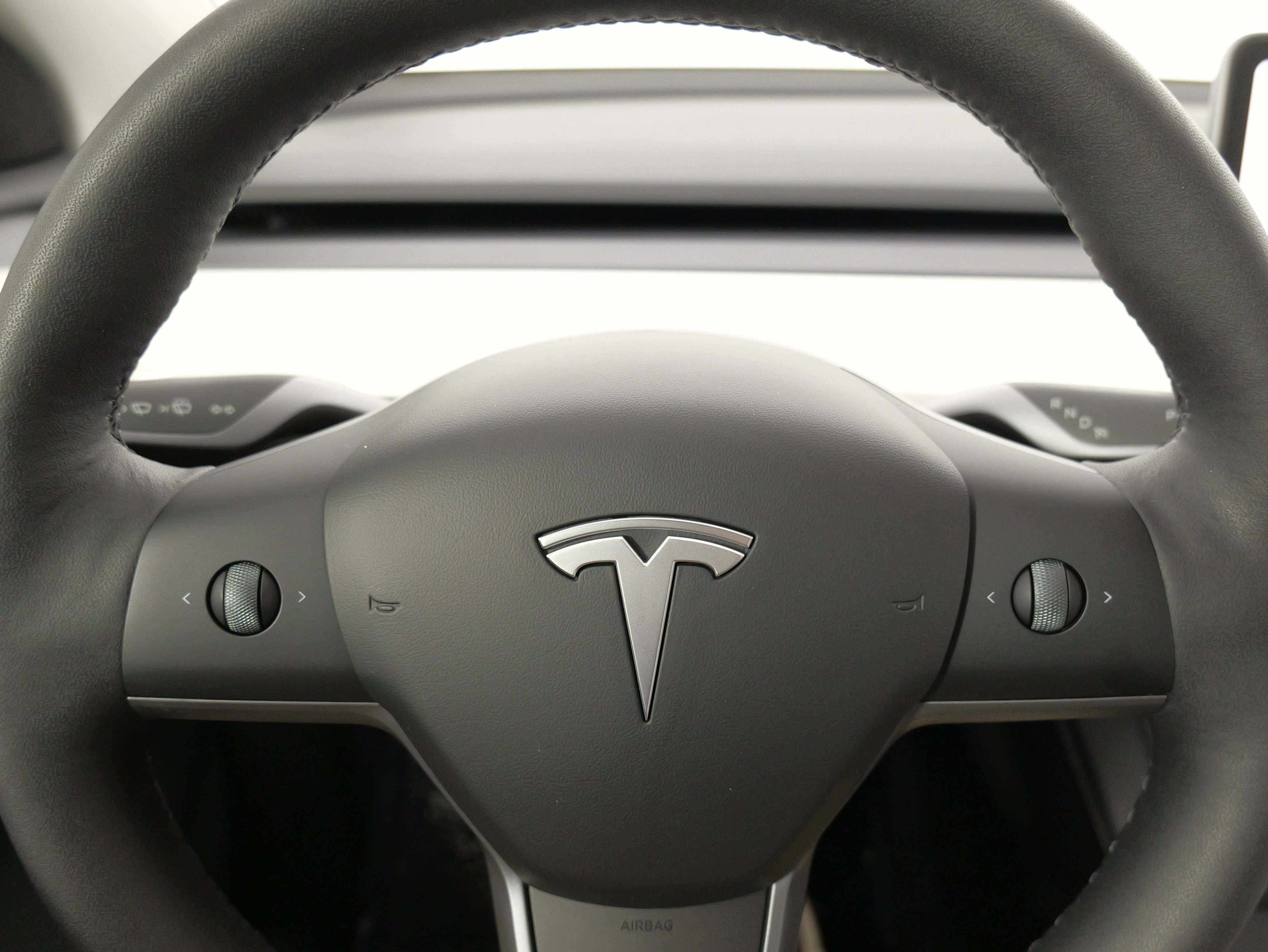Used 2024 Tesla Model Y Long Range AWD/4WD image 45