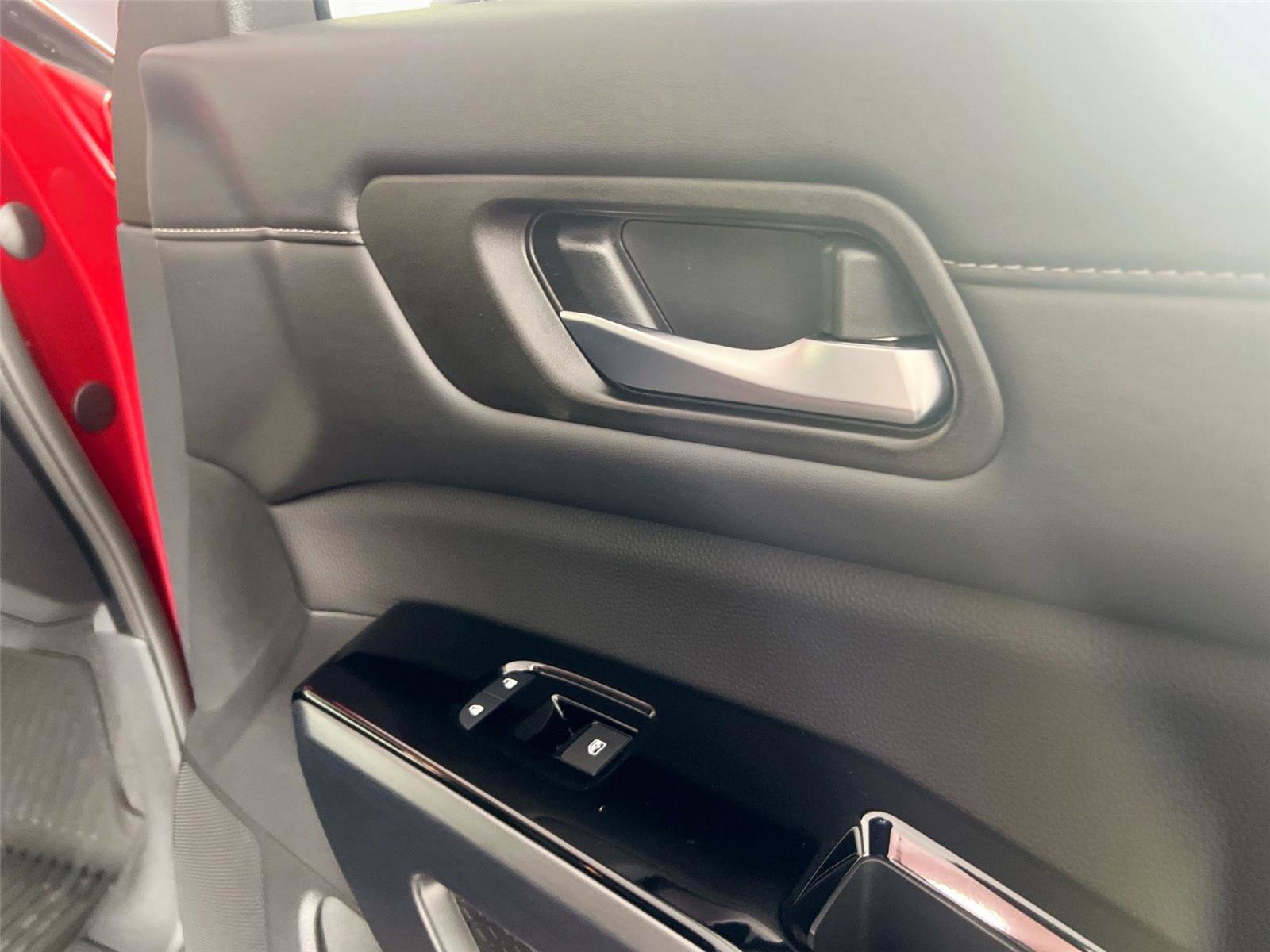 Used 2025 Nissan Pathfinder SL w/ SL Premium Package image 29