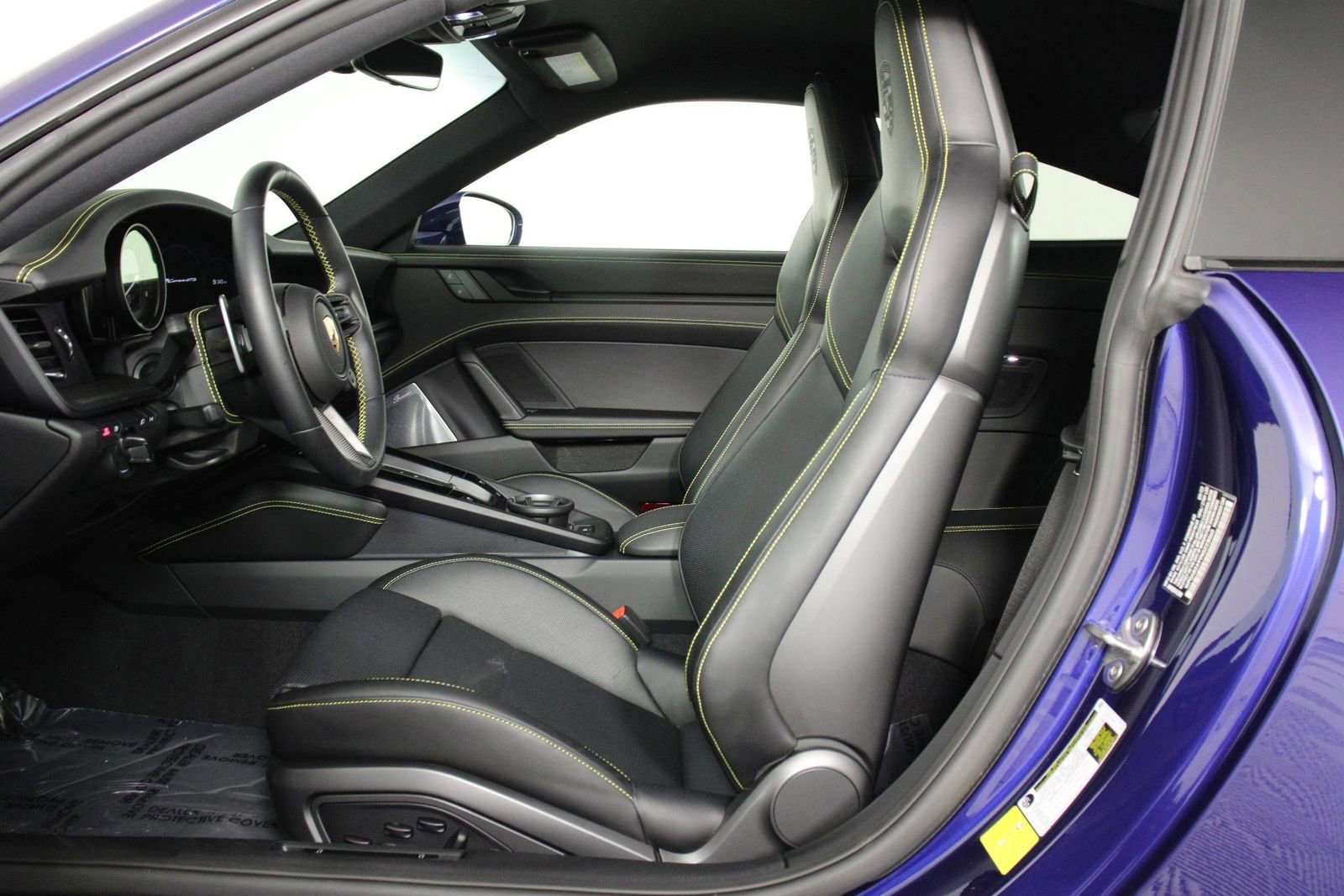 Certified 2022 Porsche 911 Carrera GTS image 5