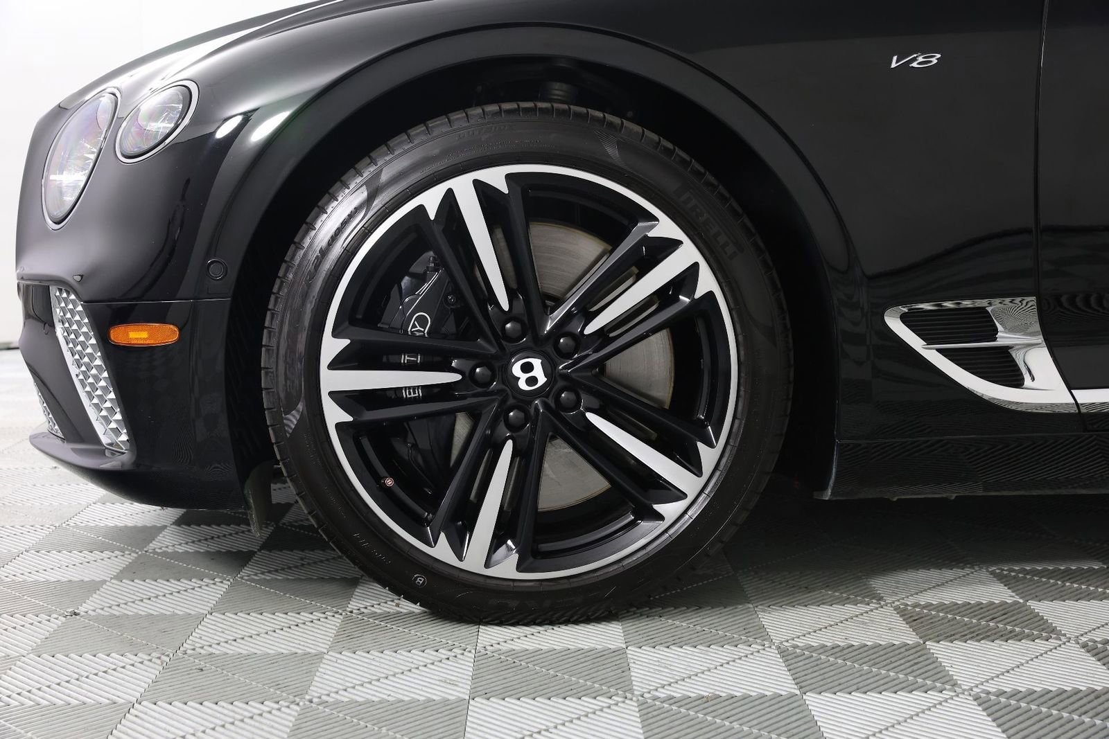 Used 2021 Bentley Continental GT image 6