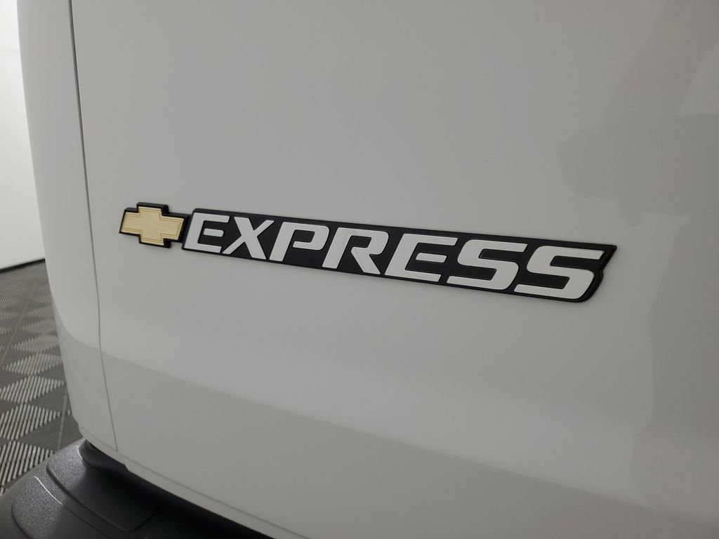 New 2026 Chevrolet Express 3500 Extended w/ Driver Convenience Package image 30