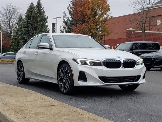 New 2026 BMW 330i xDrive Sedan w/ Premium Package image 3