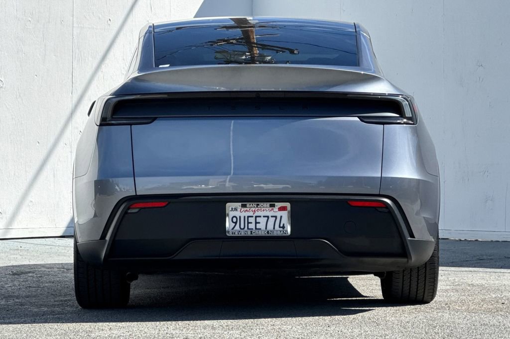 Used 2026 Tesla Model Y 2WD image 4