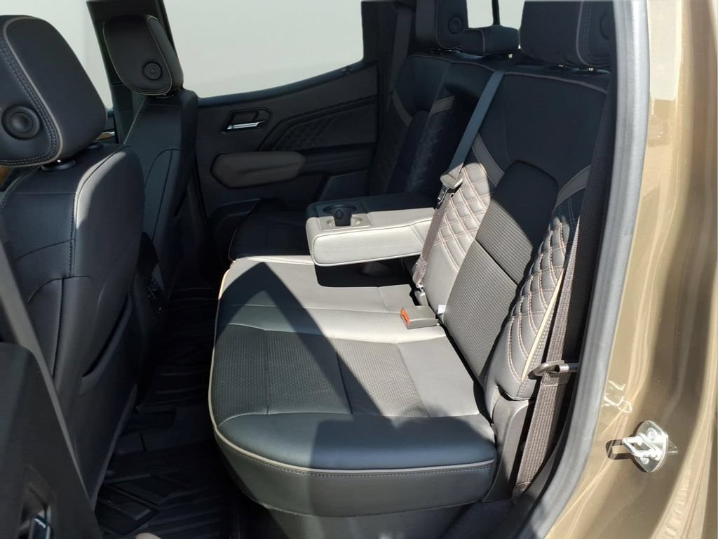Used 2024 GMC Canyon Denali AWD/4WD image 30