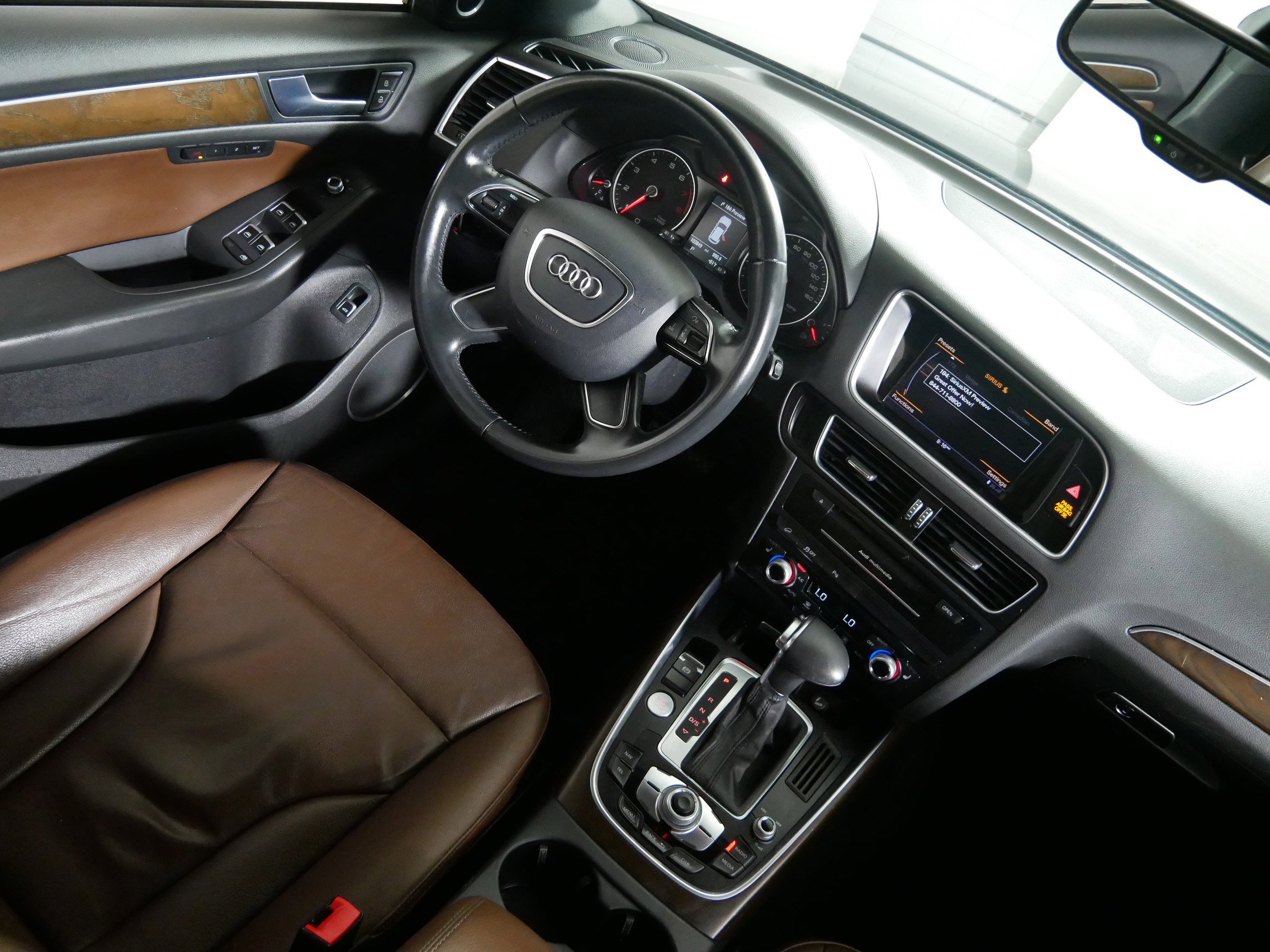 Used 2017 Audi Q5 2.0T Premium Plus w/ Technology Package AWD/4WD image 9