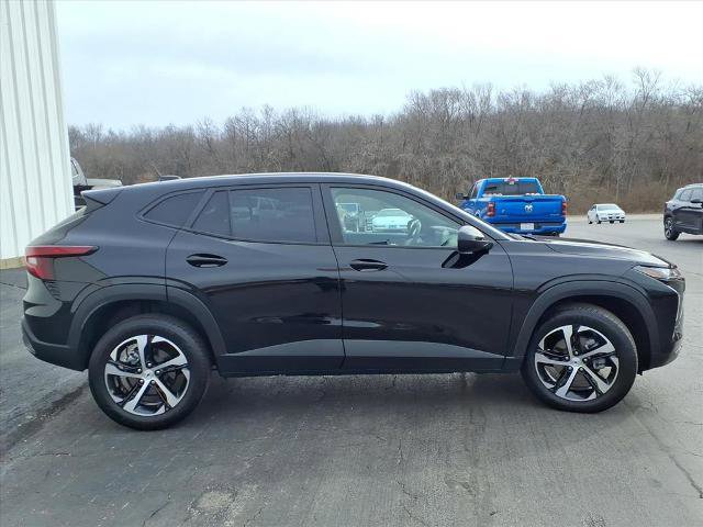 Used 2024 Chevrolet Trax RS w/ Driver Confidence Package image 5