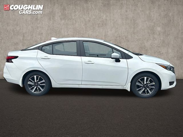 New 2025 Nissan Versa SV w/ Trunk Package FWD image 3