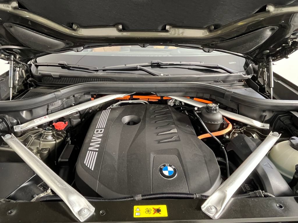 Certified 2026 BMW X5 xDrive50e w/ Executive Package image 16