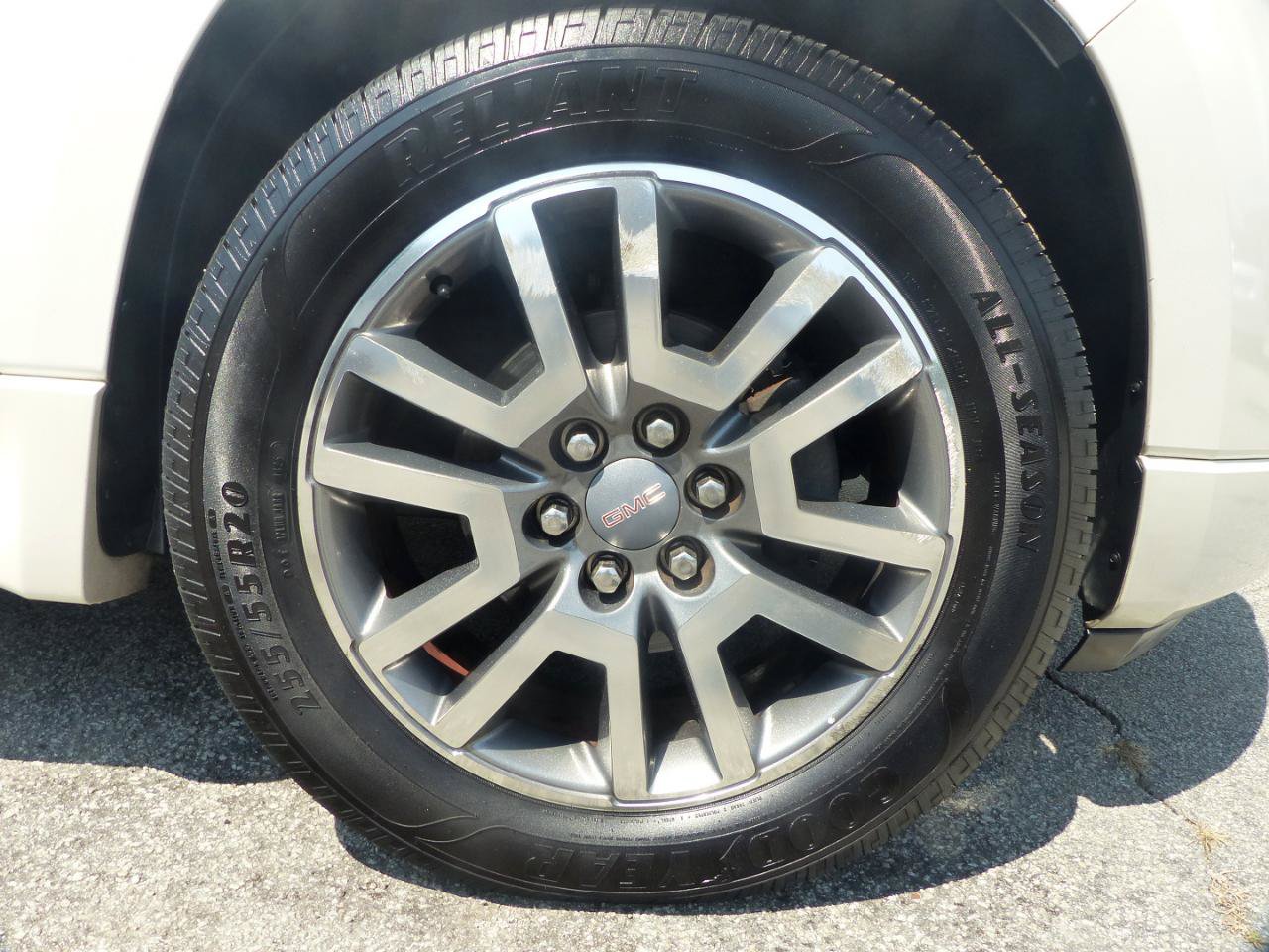 Used 2013 GMC Acadia Denali AWD/4WD image 28