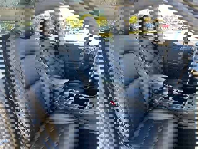 Used 2022 Tesla Model Y Long Range image 27