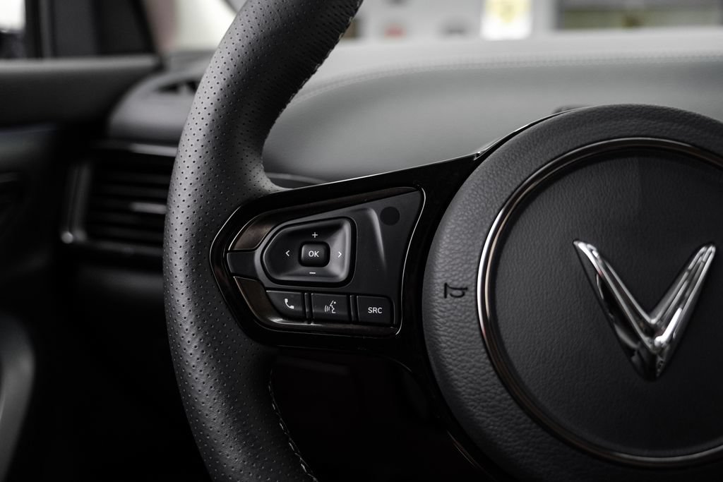 Used 2023 VinFast VF 8 Eco AWD/4WD image 18