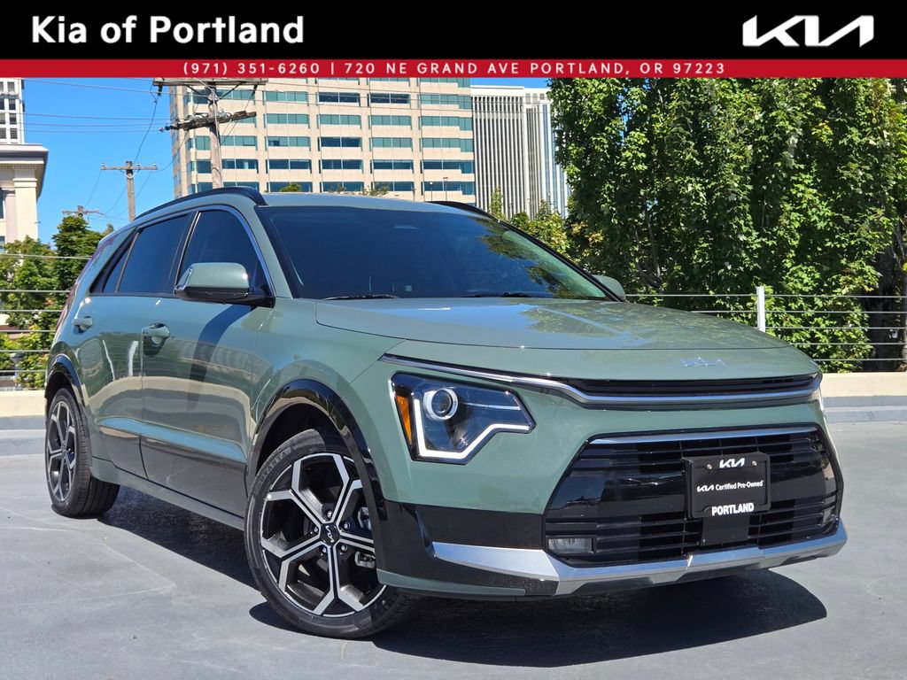 Used 2023 Kia Niro EX Touring